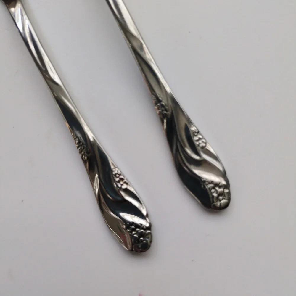 Vtg Oneida LORILEI Butter Knife & Sugar Spoon Stainless Floral Flatware Lorelei